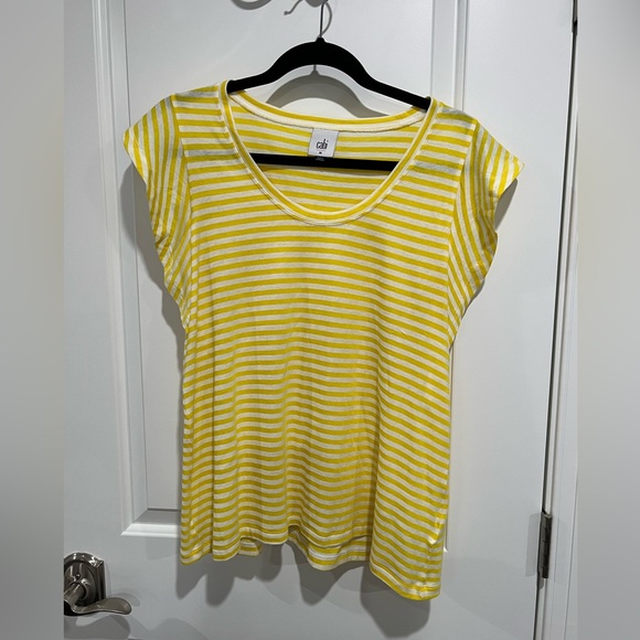 NWOT CAbi Daisy tee - Picture 3 of 5